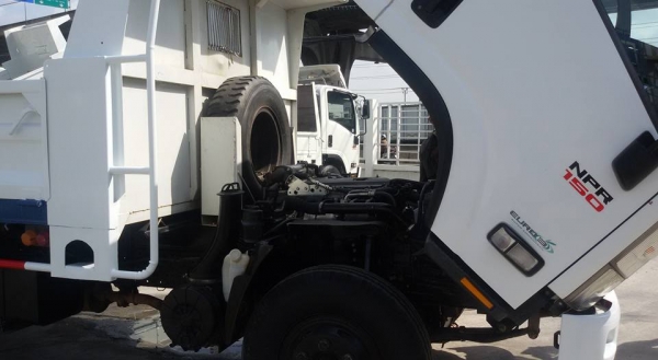 ขาย ISUZU NPR 150 แรงม้า ดั๊ม ปี 2552 กระบะยาว 3.60 เมตร กว้าง 2.00 เมตร สภาพสวย เครื่องดี คัชซีสวย 