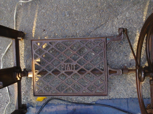 ขาจักรเหล็กหล่องานเยอรมันครับ ขาจักรเหล็กหล่องานเยอรมันครับ