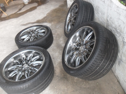 ล้อแม็ก 20นิ้ว 5รู114 หน้าตื้นหลังลึก พร้อมยาง สวยๆ 4 ล้อ ราคา 9800 บาท