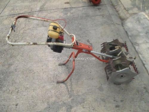 เครื่องกำจัดวัชพืชในร่องข้าว    MARUYAMA  MA3  รหัสสินค้า : 80802483 Line ID: nihonmono หรือเพิ่มเติมไดที่ www.nihonmono.com