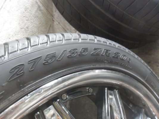 ล้อแม็ก 20นิ้ว 5รู114 หน้าตื้นหลังลึก พร้อมยาง สวยๆ 4 ล้อ ราคา 9800 บาท