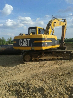 CAT 320 V1