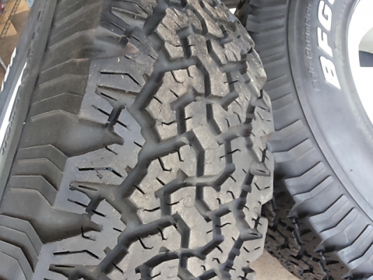 ล้อแมกซ์เลนโซ่เบลดเล่พร้อมยาง bf 265 75 16 สภาพสวยนางฟ้า ล้อแมกซ์เลนโซ่เบลดเล่พร้อมยาง bf 265 75 16 สภาพสวยนางฟ้า