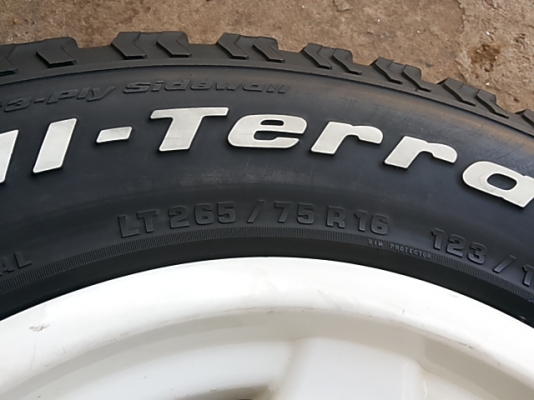 ล้อแมกซ์เลนโซ่เบลดเล่พร้อมยาง bf 265 75 16 สภาพสวยนางฟ้า ล้อแมกซ์เลนโซ่เบลดเล่พร้อมยาง bf 265 75 16 สภาพสวยนางฟ้า