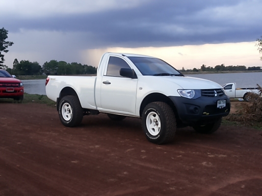 ล้อแมกซ์เลนโซ่เบลดเล่พร้อมยาง bf 265 75 16 สภาพสวยนางฟ้า ล้อแมกซ์เลนโซ่เบลดเล่พร้อมยาง bf 265 75 16 สภาพสวยนางฟ้า