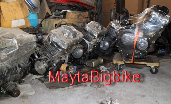 เครื่อง  CB400 XJR400 Sr400 และSteed อะไหล่แต่งและผาครอบหม้อน้ำชุบโครเมี่ยม Steed