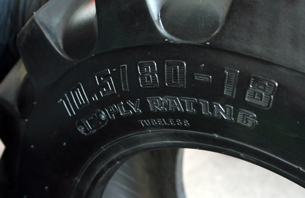 ยาง 10.5/80-18,12.5/80-18 JCB ตักหน้าขุดหลัง