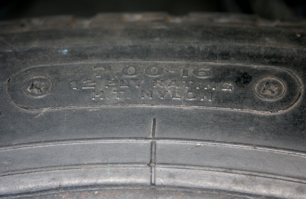 ขายถูกยางใหม่ถอด 7.00R16 พร้อมชุด นอก/ใน/รอง