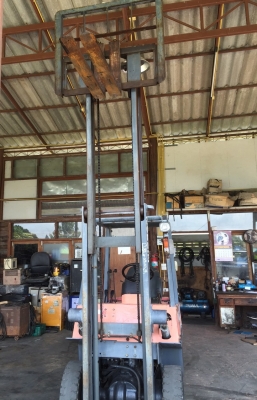 NISSAN  Forklift ขนาดยก 1.5 ตัน เสา  3  เมตร