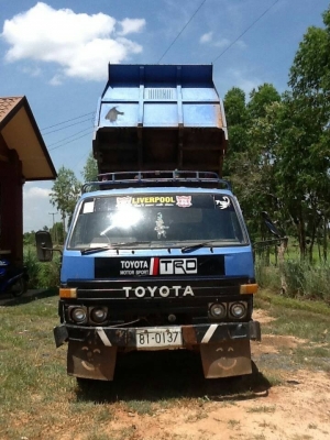 ขายรถ 6 ล้อดั้ม