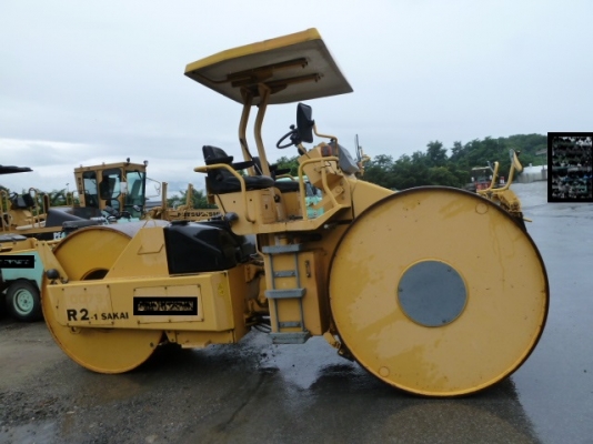 ขายรถบด 3 ล้อเหล็ก SAKAI R2-1 สภาพสวยพร้อมใช้งาน ติดต่อ อำพล 090-9094506, 080-3031241