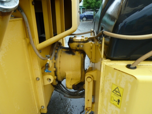 ขายรถบด 3 ล้อเหล็ก SAKAI R2-1 สภาพสวยพร้อมใช้งาน ติดต่อ อำพล 090-9094506, 080-3031241