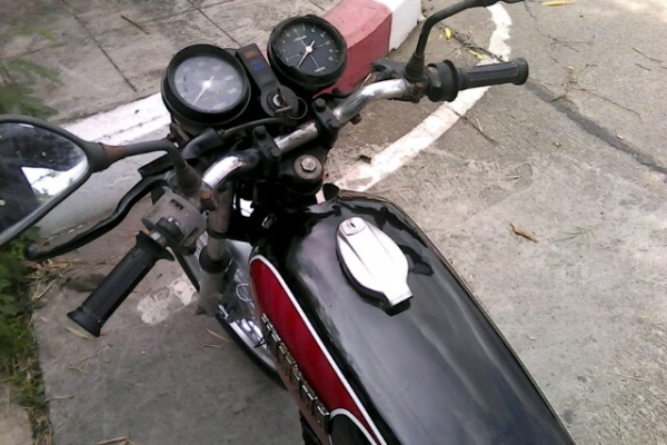 yamaha rx 100 black red yamaha rx 100 black red