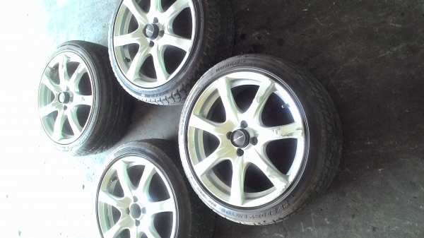 แม๊กขอบ 17 ขนาด 4 รู 100 พร้อมยาง 205/45R17 ชุด  4 ล้อ tel.081-427-3941