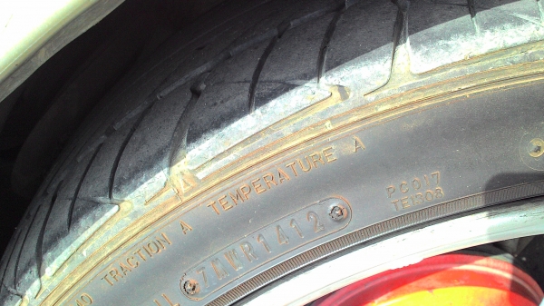 แม๊กขอบ 17 ขนาด 4 รู 100 พร้อมยาง 205/45R17 ชุด  4 ล้อ tel.081-427-3941