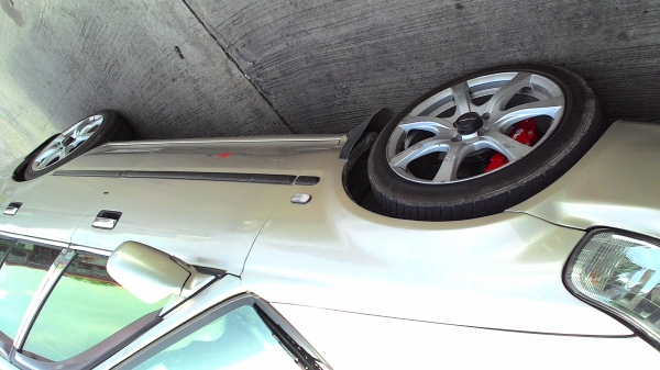 แม๊กขอบ 17 ขนาด 4 รู 100 พร้อมยาง 205/45R17 ชุด  4 ล้อ tel.081-427-3941