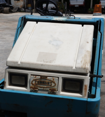 รถกวาดพื้น ดูดฝุ่น TENNANT 6400