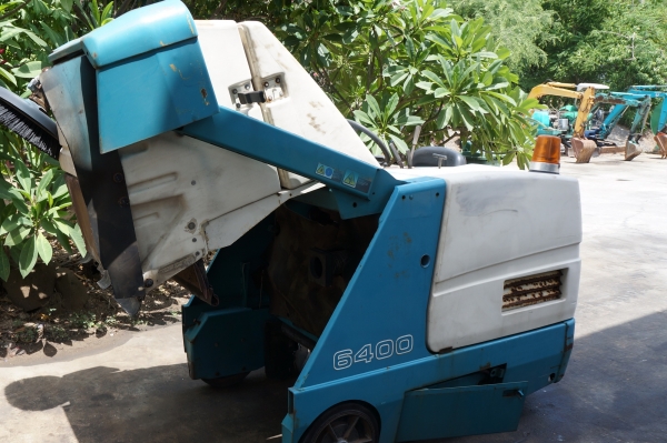 รถกวาดพื้น ดูดฝุ่น TENNANT 6400