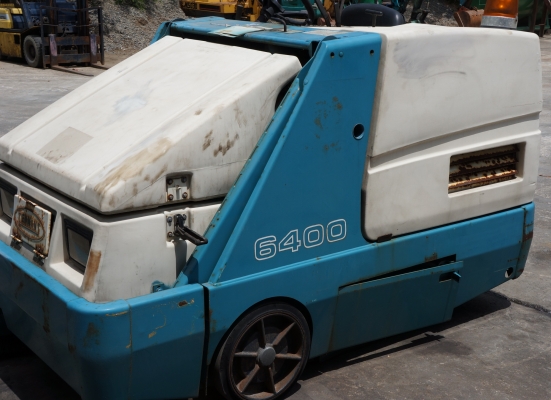 รถกวาดพื้น ดูดฝุ่น TENNANT 6400