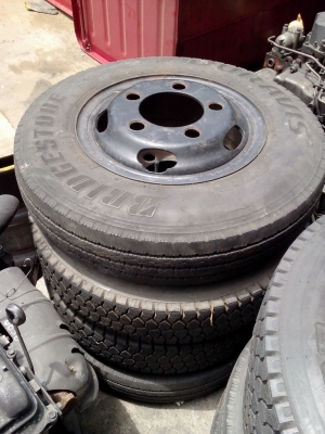 ขายกะทะพร้อมยาง   5 น็อต  6.50 R 16