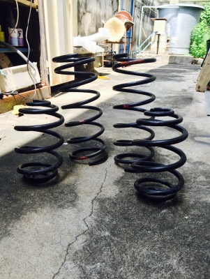 ขายสปริงเดิม E30 1800.-