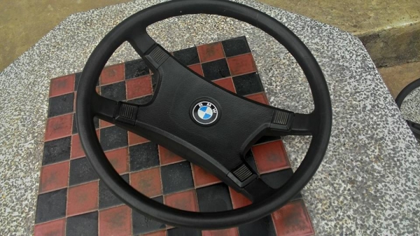 กองนี ขายทุกชิ้นครับ