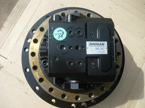 ตัวเดินใหม่ ใช้กับรถขุด PC100-3, PC120 รุ่น 3,5,6 ของเกาหลี ราคาย่อมเยาว์ ติดต่อได้ที่ 091 695-6445