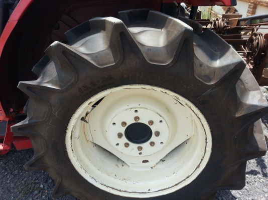 ยันร์ม่า EF494T 4 WD เดิมๆ รถยึด 422 ชั่วโมงตัวรถใบมีดงามๆ