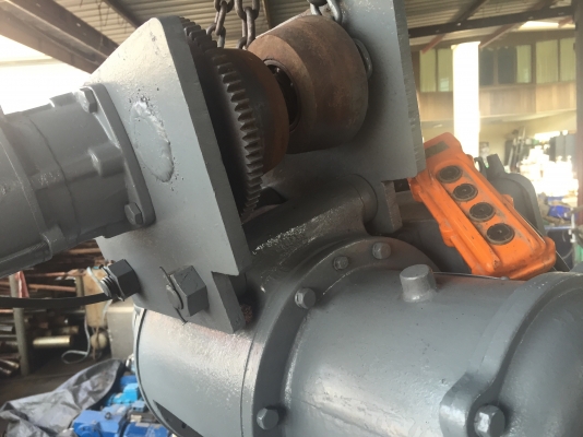 ขายรอกไฟฟ้า mitsu 500kg มีตะขอ รีโมทครบ ไฟ3สาย ใช้งานได้เลยครับ