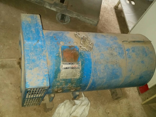 ไดปั่นไฟ 35 กิโลวัตต์ของนอกครับสภาพเดิมๆครับ  ขนาด 35 กิโลวัตต์ครับไม่ใช่ของจีนครับ  พร้อมใช้งานครับราคานี้คุ้มครับ