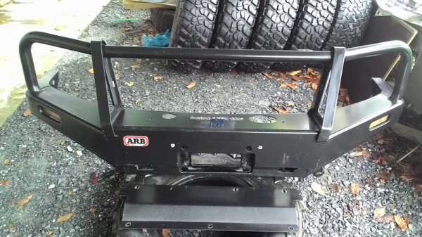 กันชนเหล็กหน้า ARB ใส่ดีแมก