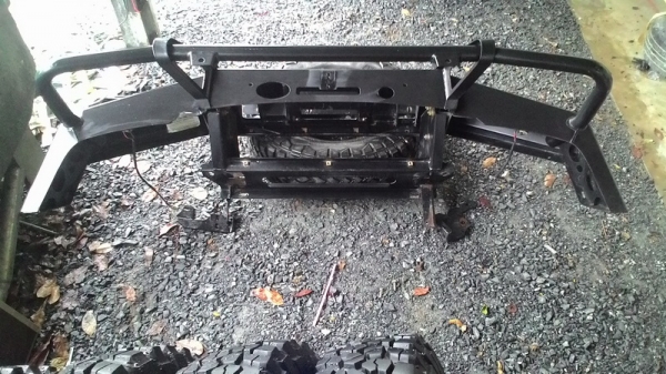 กันชนเหล็กหน้า ARB ใส่ดีแมก