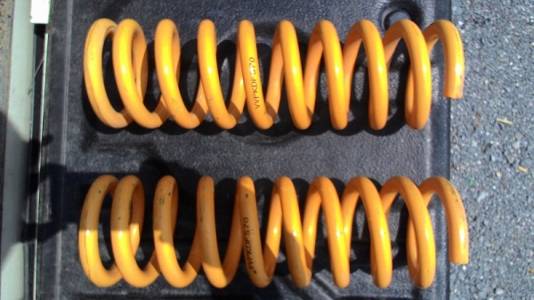 สปริง 2 คู่