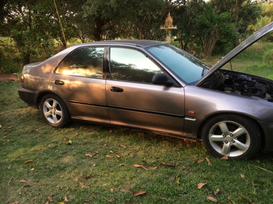 ขาย civic 4 d เครื่องvtec1600 สนใจจริงๆติดต่อเลยครับ
