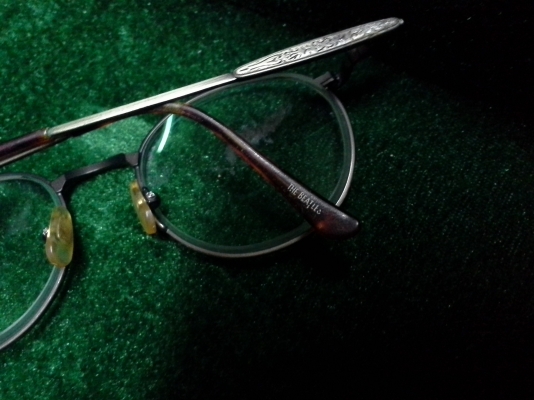 แว่นตา THE BEATLES