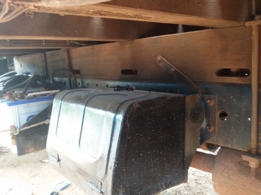 ขาย 6 ล้อ ISUZU NKR ยกหัวได้ พ. เพาเวอร์ (ผอ.ชัยภูมิ อ.หนองบัวแดงรับรถกลับบ้านเอาไปวิ่งงานทำเงินเรียบร้อยแล้ว)(เครื่องแห้ง แน่นๆ (4BC2ฝาดำ) แซสซีสวยไม่ผุไม่ดาม ไม่บวม สวยเดิมทั้งเส้น คอกเหล็กหนาๆ สูง แข็งแรง พร้อมลุยงานได้เลย เอกสารเล่มทะเบียนพร้อมโอน