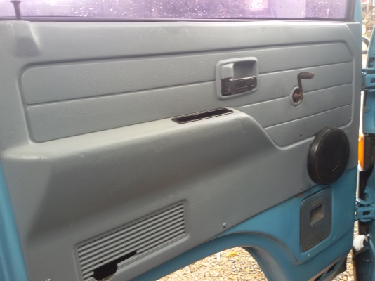 ขาย 6 ล้อ ISUZU NKR ยกหัวได้ พ. เพาเวอร์ (ผอ.ชัยภูมิ อ.หนองบัวแดงรับรถกลับบ้านเอาไปวิ่งงานทำเงินเรียบร้อยแล้ว)(เครื่องแห้ง แน่นๆ (4BC2ฝาดำ) แซสซีสวยไม่ผุไม่ดาม ไม่บวม สวยเดิมทั้งเส้น คอกเหล็กหนาๆ สูง แข็งแรง พร้อมลุยงานได้เลย เอกสารเล่มทะเบียนพร้อมโอน