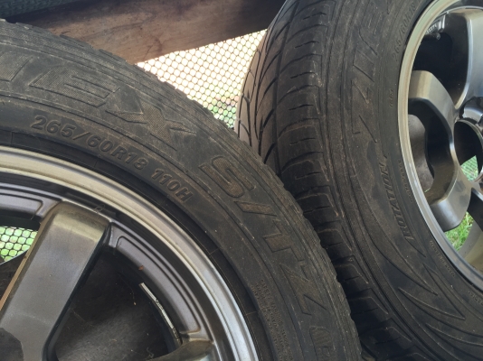 ล้อแมลขอบ18พร้อมยาง4เส้นสวยเลย