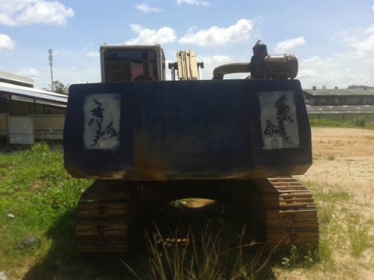 ขายรถแบคโฮ KOMATSU PC220-5 ราคา 750000