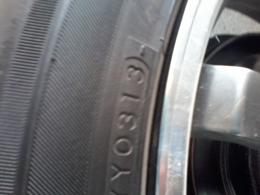 ขายแม็ก205/50/17ปี0313พร้อมยางดอกยางยังเหลือเยอะครับ