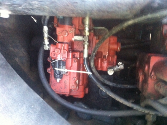 Kobelco SK135 ไฟฟ้าครบ,เอก Inv ช่วงล่างเต็มพร้อมใช้