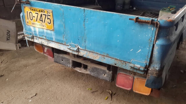 ขายถูกมากๆ รถโตโยต้า  bu 3000 สภาพใช้ได้ ติดต่อ 081-3216287