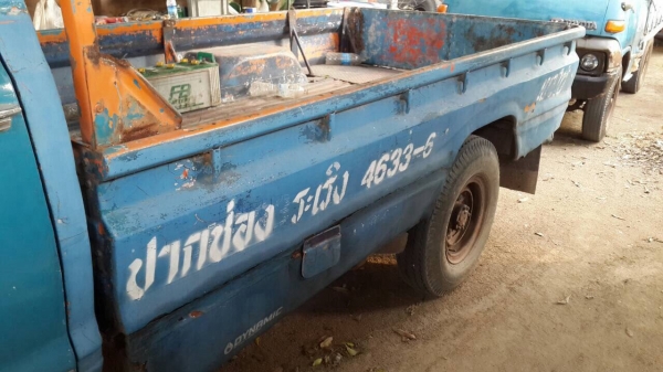 ขายถูกมากๆ รถโตโยต้า  bu 3000 สภาพใช้ได้ ติดต่อ 081-3216287