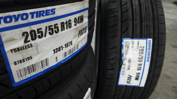 ขายยางใหม่ TOYO C1S 205/55-16 เส้น4000