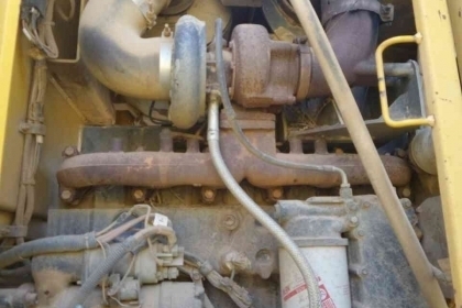 รถเกรด VOLVO 6720 ใช้งาน8000ช.ม เอกสารเล่มทะเบียน