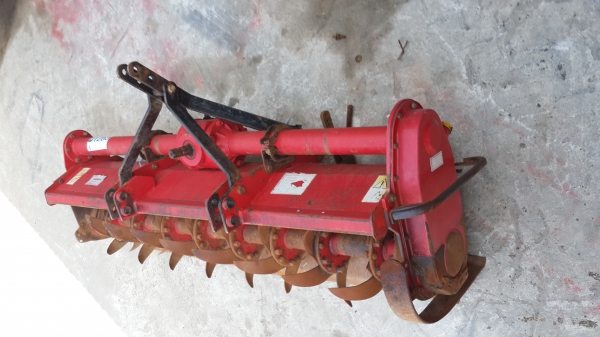 ขายโล180.ของแท้ ติดรถไถยันม่า  มีให้เลือกหลายตัวครับ