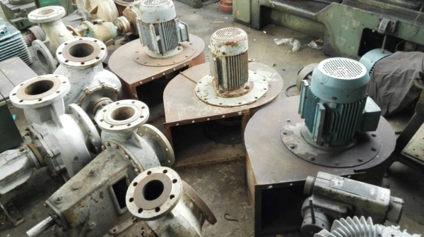 Sale>>โบวเวอร์ 5.5 HP. 380 V. 2880 RPM.มี 7 ตัว.