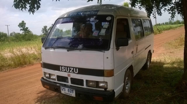 ขายรถตู้ ISUZU BUDY เครื่อง 4JB1 88 แรงม้า คัสซีสวยตลอดเส้น รถพร้อมใช้ ทะเบียนพร้อมโอน