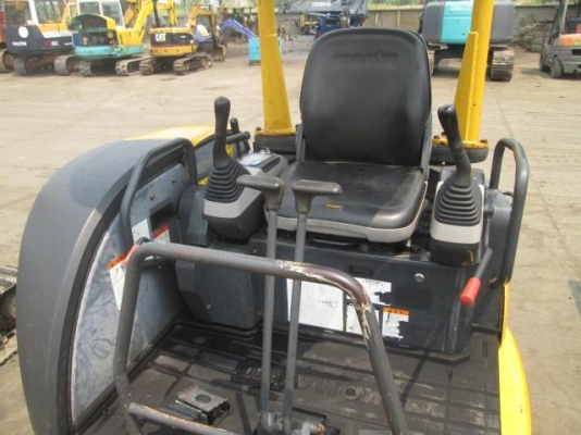 ขายรถขุด แบคโฮ KOMATSU รุ่น PC30MR-2 ขายรถขุด แบคโฮ KOMATSU รุ่น PC30MR-2