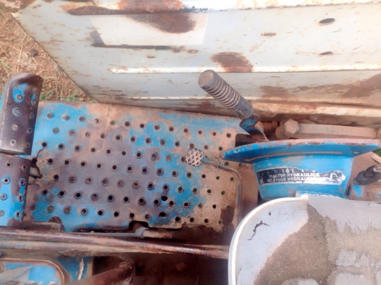 FORD 6610 เพลาเดียว เสื้อลาย อุปกรณ์ครบ มีใบดันหน้า ผานพรวน 7 รถใช้งานได้ดีครับ เครื่องแรงดีสตาร์ทติดง่ายไม่มีปัญหาครับ ระบบเกียร์เดินหน้าถอยหลังเข้าง่ายไม่มีหลุด ช่วงล่างดี ยางสภาพพอใช้ครับขายตามสภาพครับ มีเอกสารอินวอย ราคาต่อรองได้ครับ FORD 6610 เพลาเดียว เสื้อลาย อุปกรณ์ครบ มีใบดันหน้า ผานพรวน 7 รถใช้งานได้ดีครับ เครื่องแรงดีสตาร์ทติดง่ายไม่มีปัญหาครับ ระบบเกียร์เดินหน้าถอยหลังเข้าง่ายไม่มีหลุด ช่วงล่างดี ยางสภาพพอใช้ครับขายตามสภาพครับ มีเอกสารอินวอย ราคาต่อรองได้ครับ